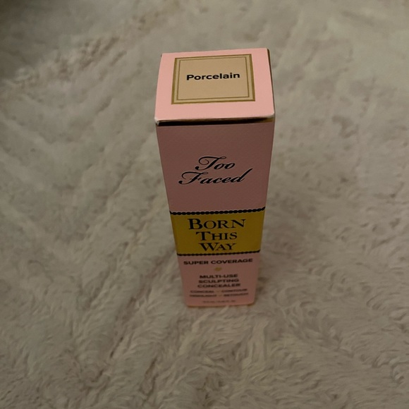 Too Faced Born This Way Multi-Use Sculpting Concealer - Porcelain - Picture 3 of 3